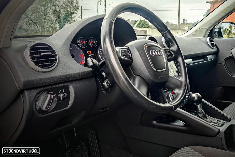 Audi A3 Sportback 1.6 TDI S tronic sport - 11