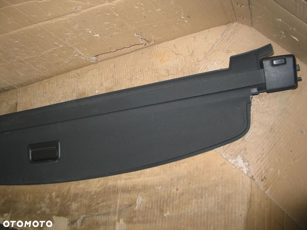 roleta bagaznika vw golf 4 bora 98-04r 1J9867871 czarna oryginal - 4