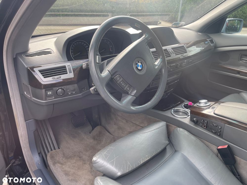 BMW Seria 7 - 25