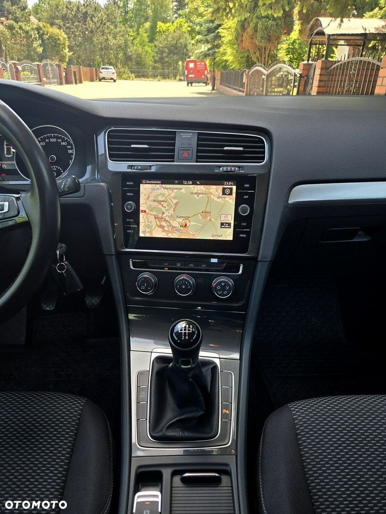 Volkswagen Golf 1.6 TDI BMT Comfortline - 22