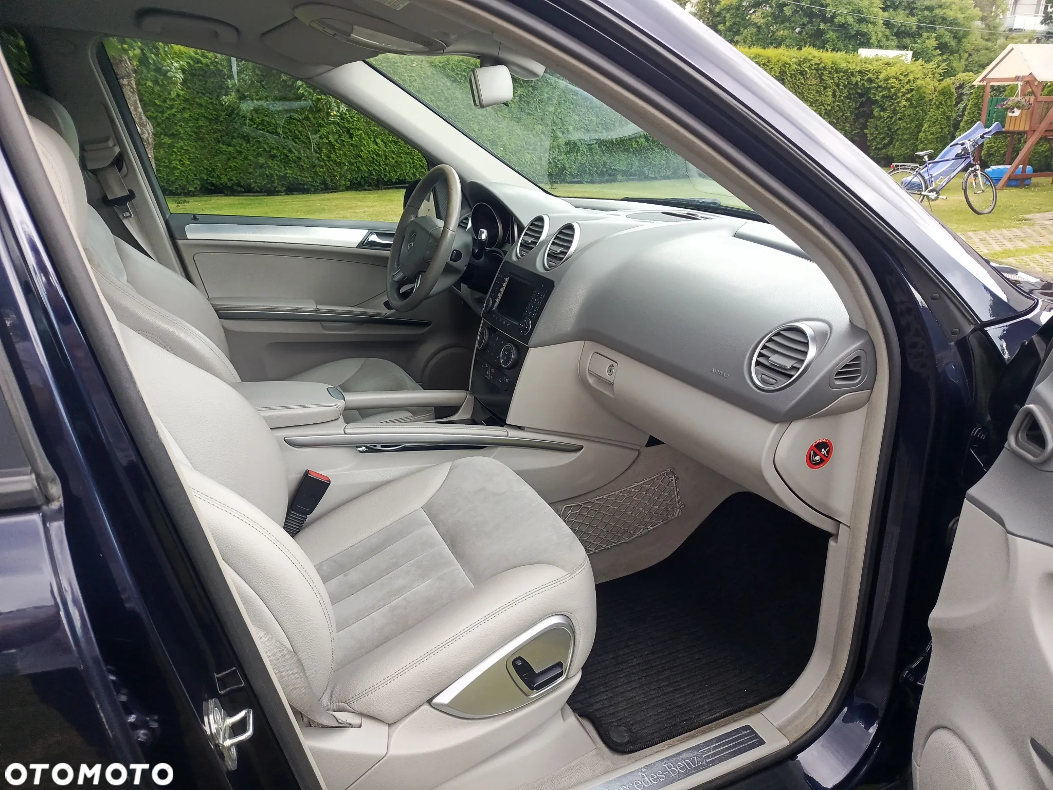 Mercedes-Benz ML 350 4-Matic - 13