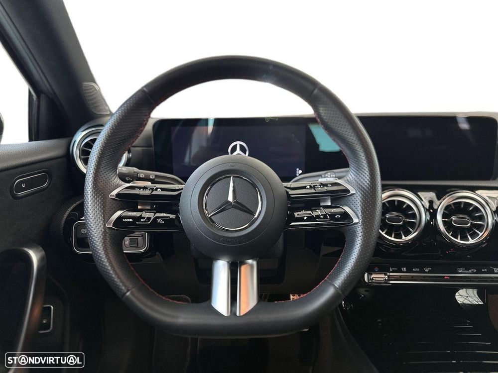 Mercedes-Benz A 250 e 8G-DCT Advanced AMG Line - 14