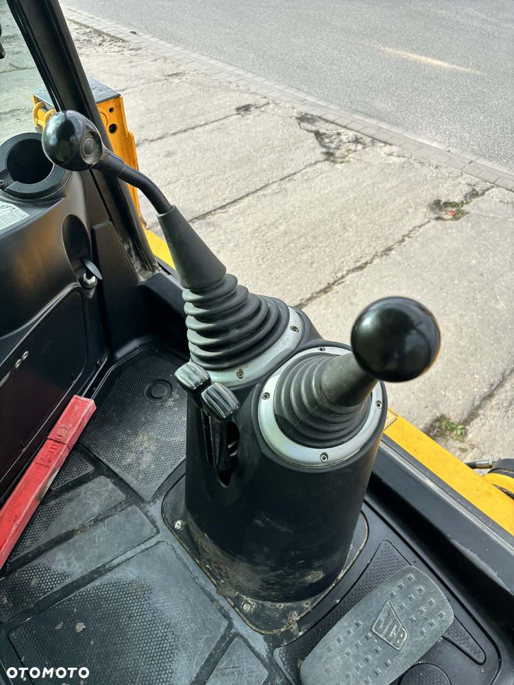 JCB 3CXeco - 13