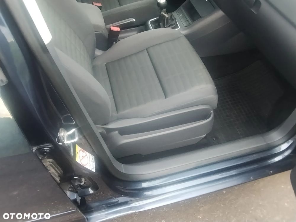 Volkswagen Golf Plus - 13