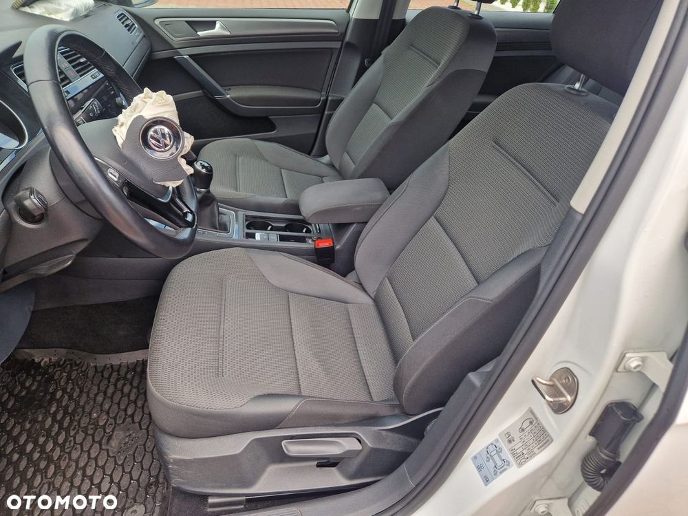 Volkswagen Golf 1.6 TDI BMT Comfortline - 16