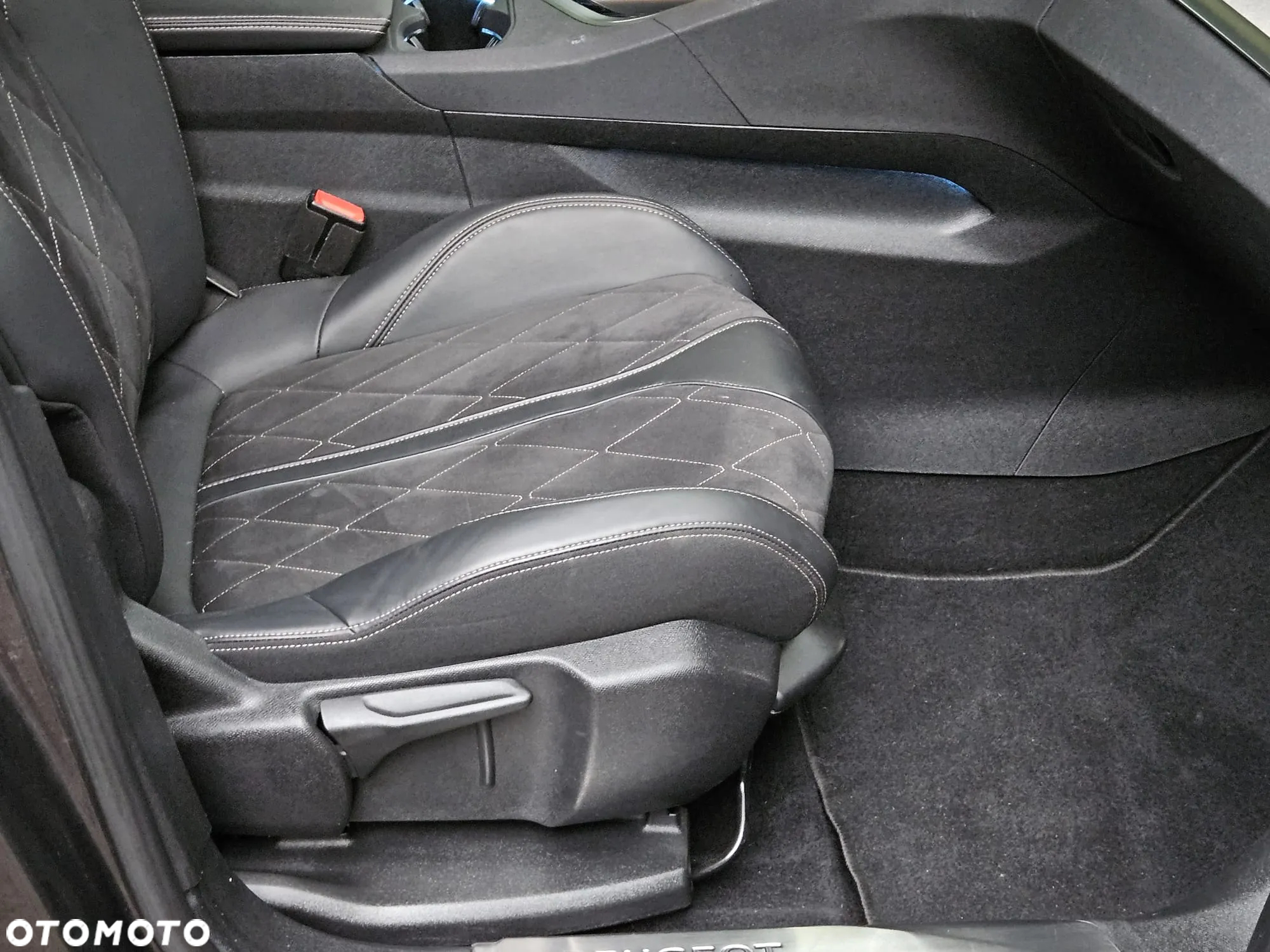 Peugeot 3008 BlueHDi 180 Stop & Start EAT8 GT - 13