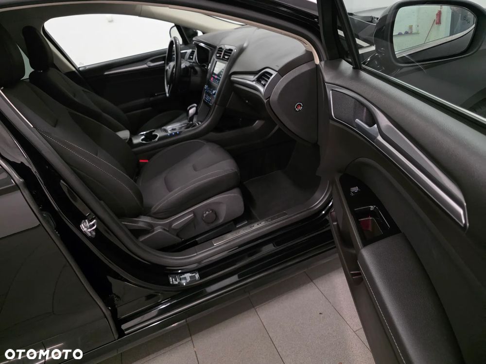 Ford Mondeo 2.0 TDCi Titanium PowerShift - 30