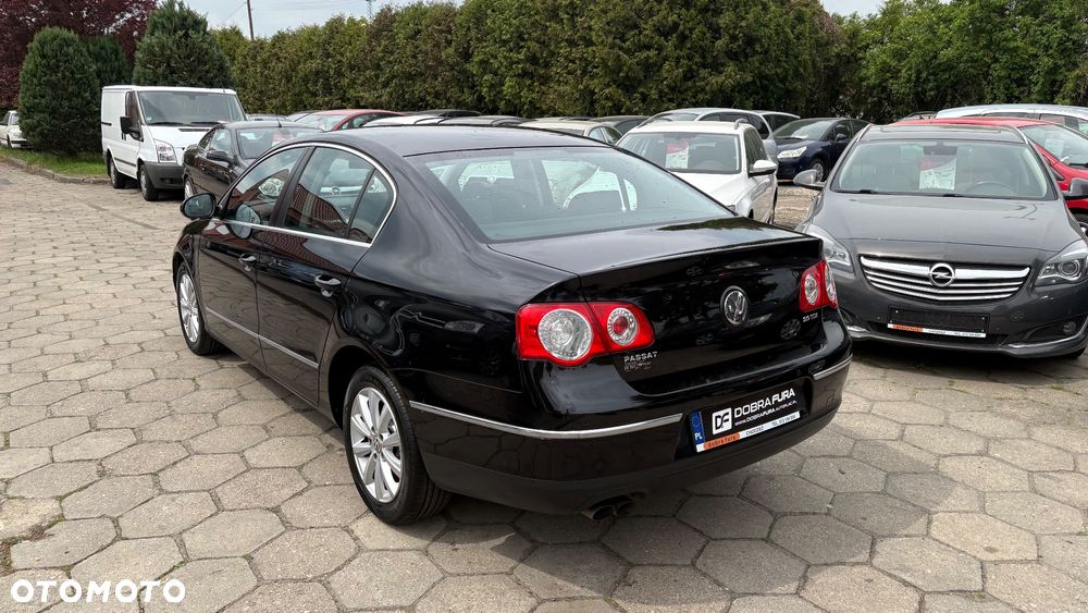 Volkswagen Passat 2.0 TDI Comfortline DSG - 8