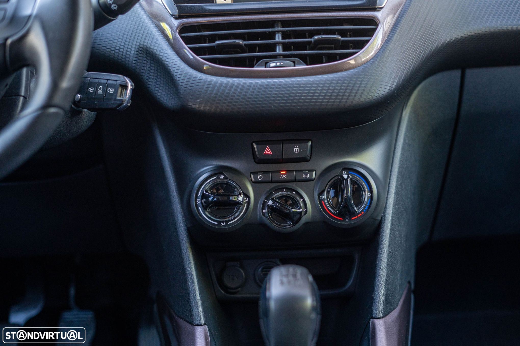 Peugeot 2008 1.2 PureTech Style - 20