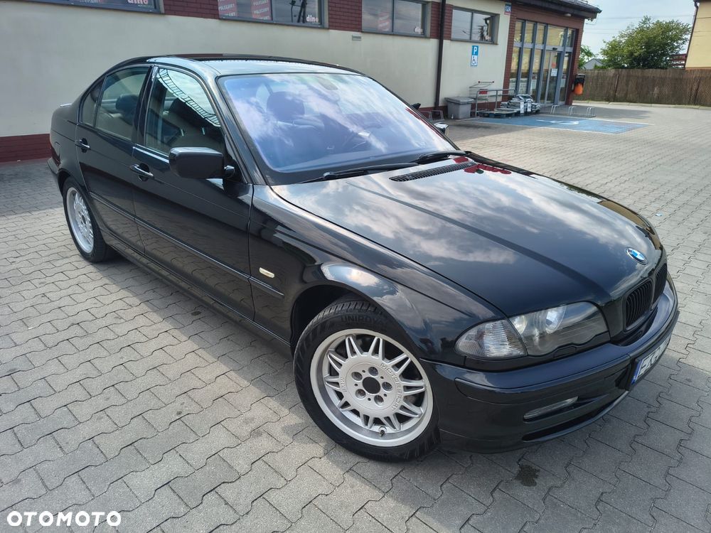 BMW Seria 3 330ix - 1