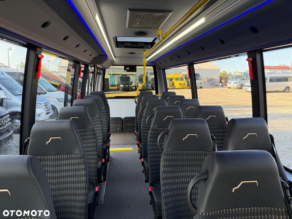 Mercedes-Benz Sprinter 519 - 27