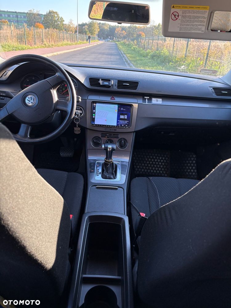 Volkswagen Passat - 12
