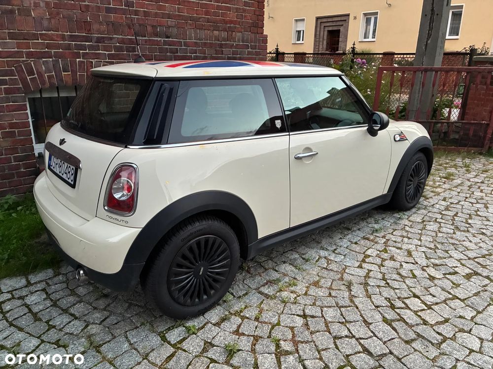 MINI ONE D - 4