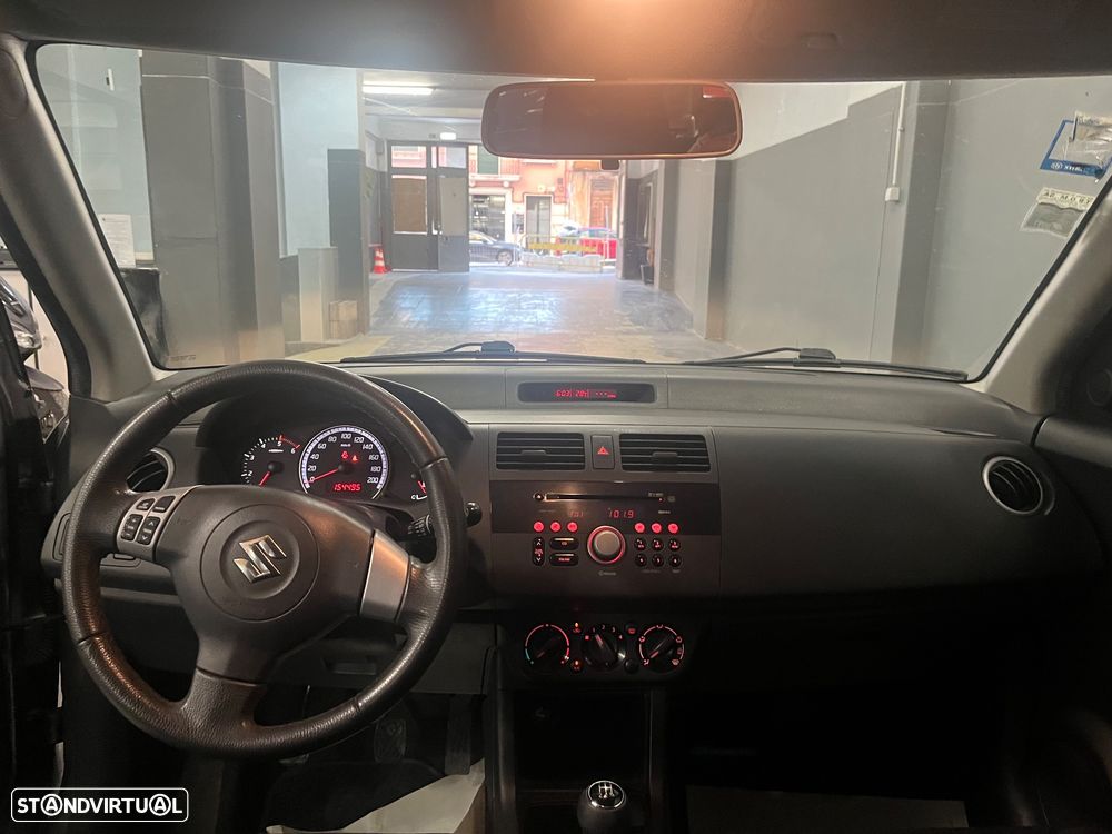 Suzuki Swift 1.3 DDiS Sport - 34
