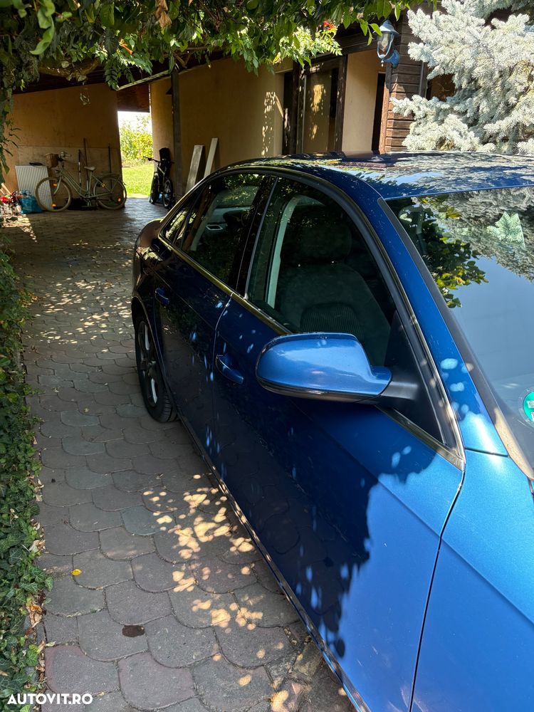 Audi A4 Limuzina 2.0 TDI B8 Quattro - 6