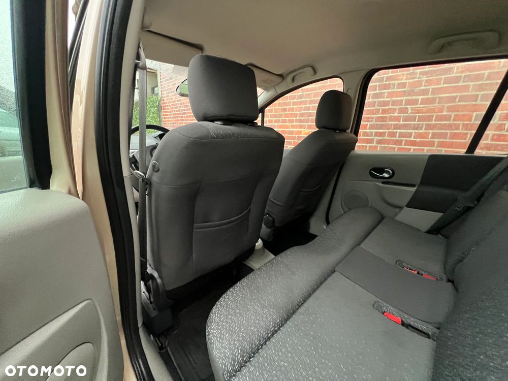 Renault Modus - 9
