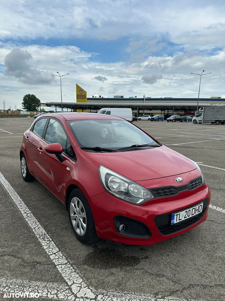 KIA Rio 2013 — imagine 3