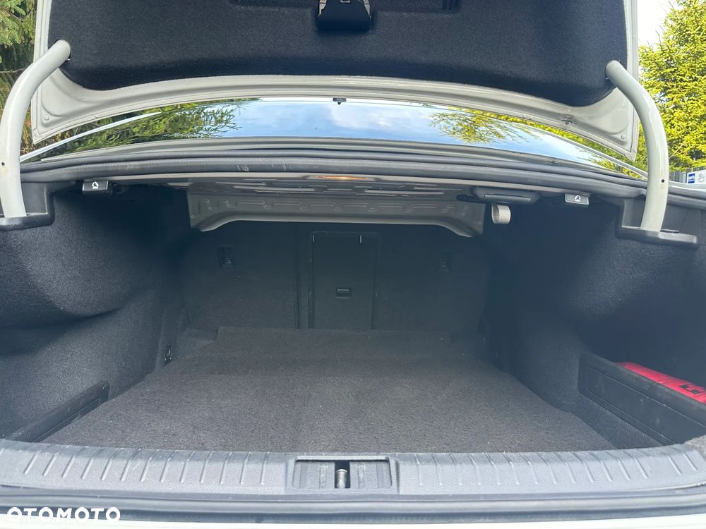 Volkswagen Passat 2.0 TDI SCR Trendline DSG - 35
