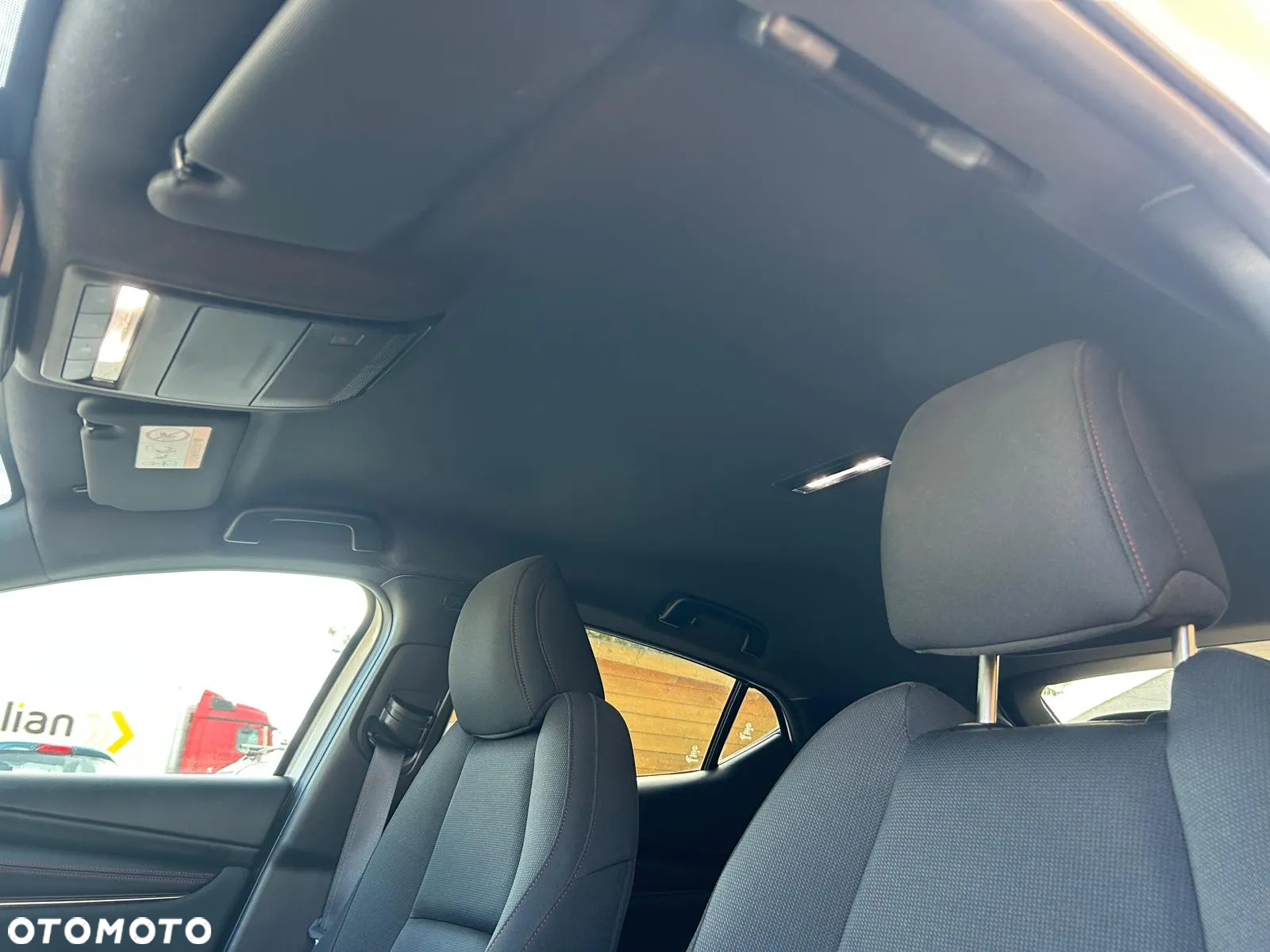 Mazda 3 e-SKYACTIV-G 150 M HYBRID PRIME-LINE - 37