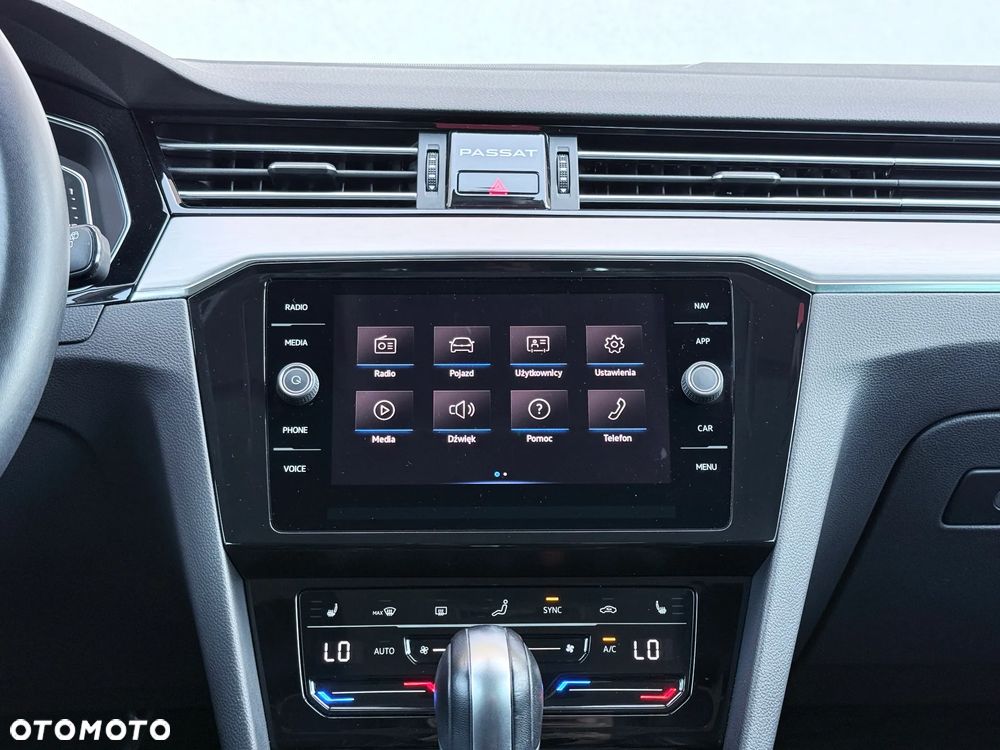 Volkswagen Passat Variant 2.0 TDI EVO Elegance DSG - 33