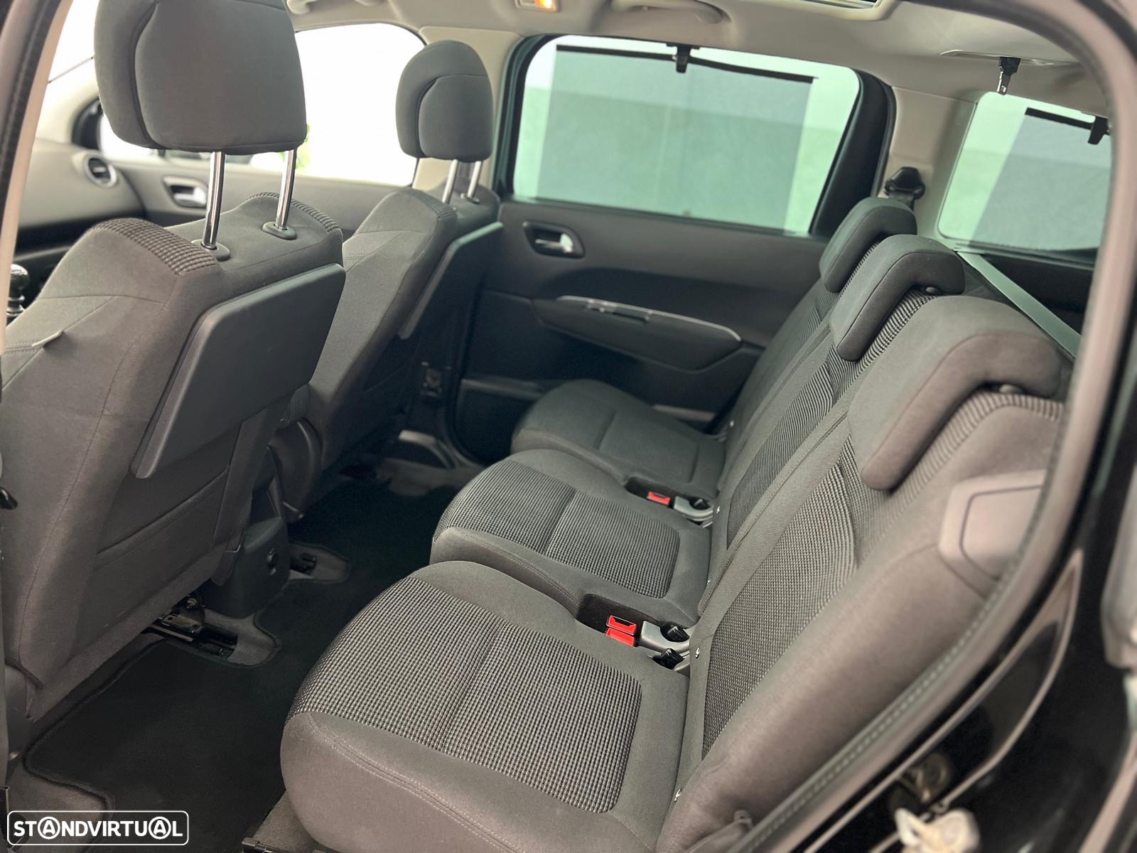 Peugeot 5008 1.6 BlueHDi Style - 24