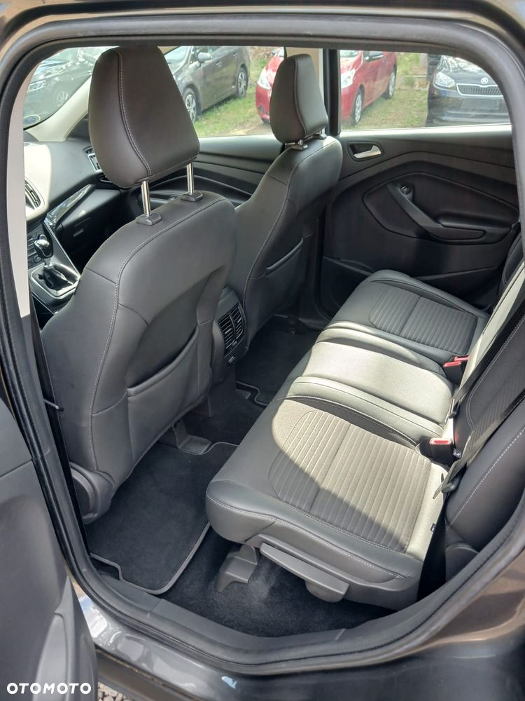 Ford Kuga 1.5 EcoBoost 2x4 Titanium - 22