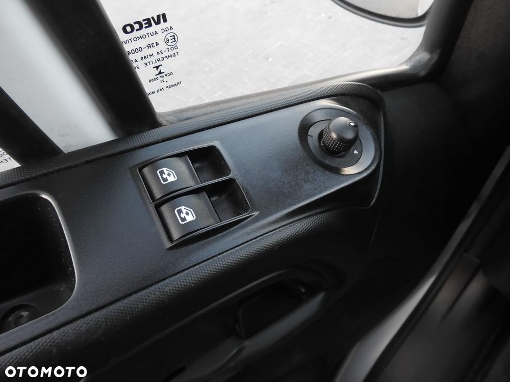Iveco DAILY 35S16 KONTENER WINDA 8 PALET TEMPOMAT KLIMATYZACJA BLIŹNIACZE KOŁA  160KM - 31