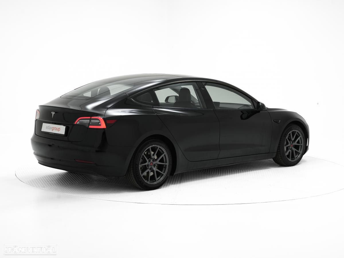 Tesla Model 3 Standard Range Plus RWD - 3