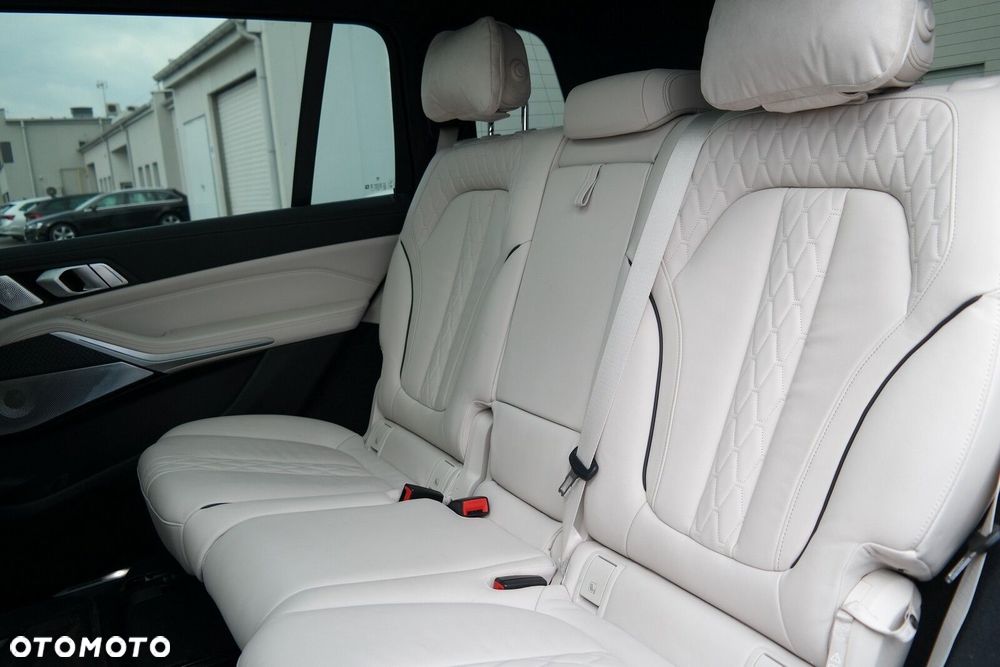 BMW X7 - 15