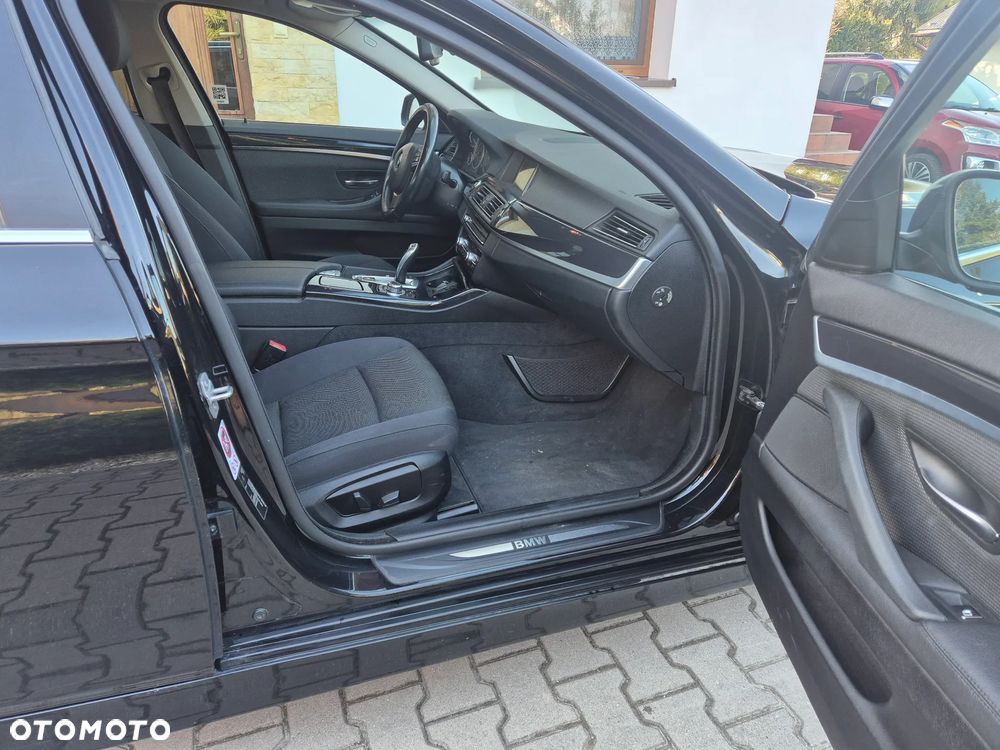 BMW Seria 5 518d - 10