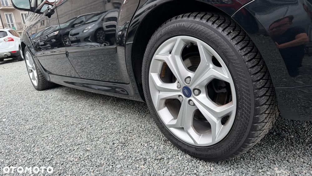 Ford S-Max - 13