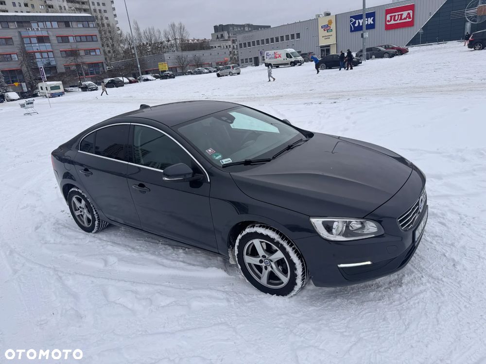 Volvo S60 D2 Momentum - 13
