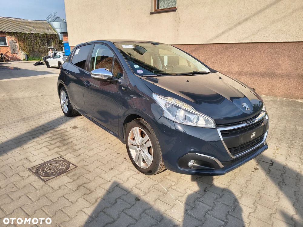 Peugeot 208 - 3