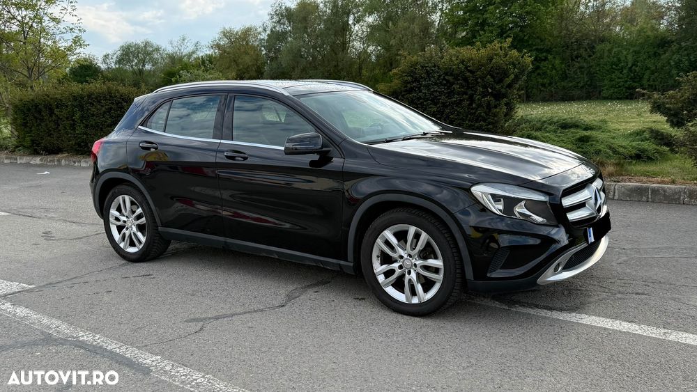 Mercedes-Benz GLA 220 d 7G-DCT Urban - 2