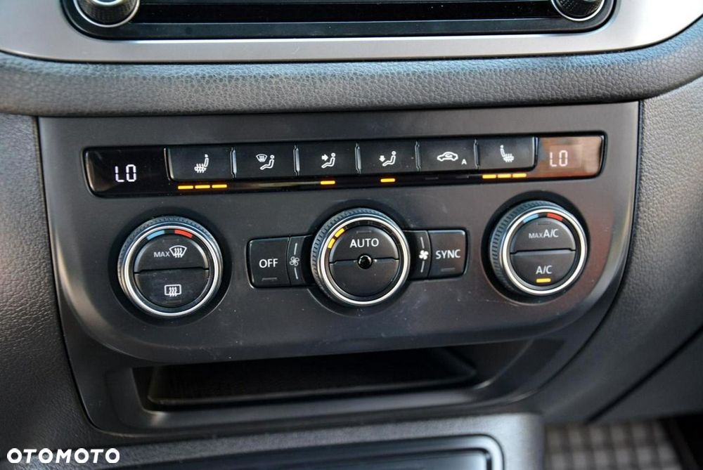 Volkswagen Tiguan 2.0 TDI SCR BlueMotion Technology Lounge Sport & Style - 24