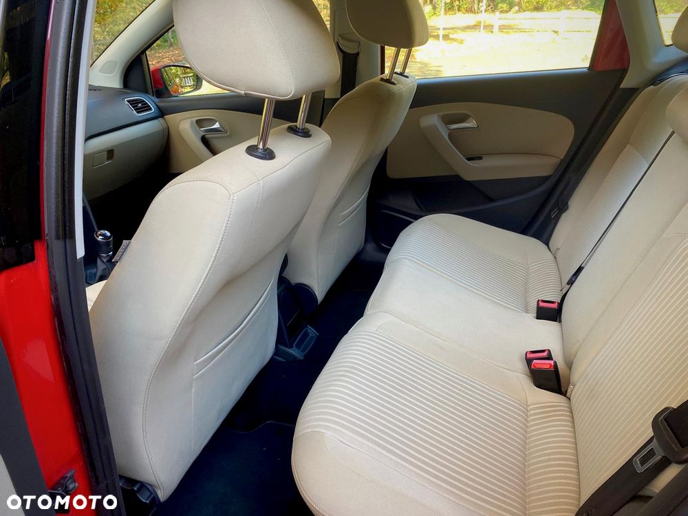 Volkswagen Polo 1.2 TSI BMT Highline - 16