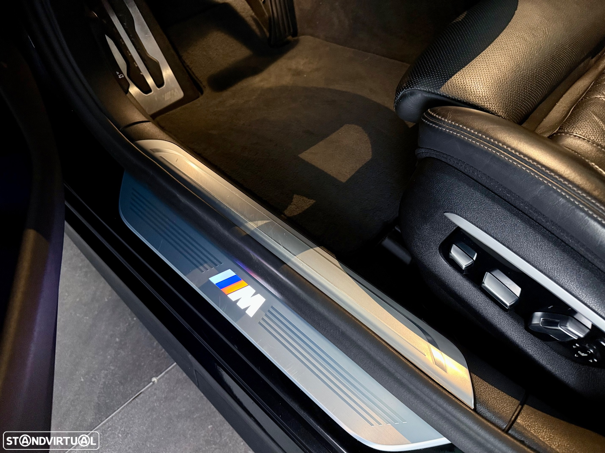 BMW 740 d xDrive Pack M - 38