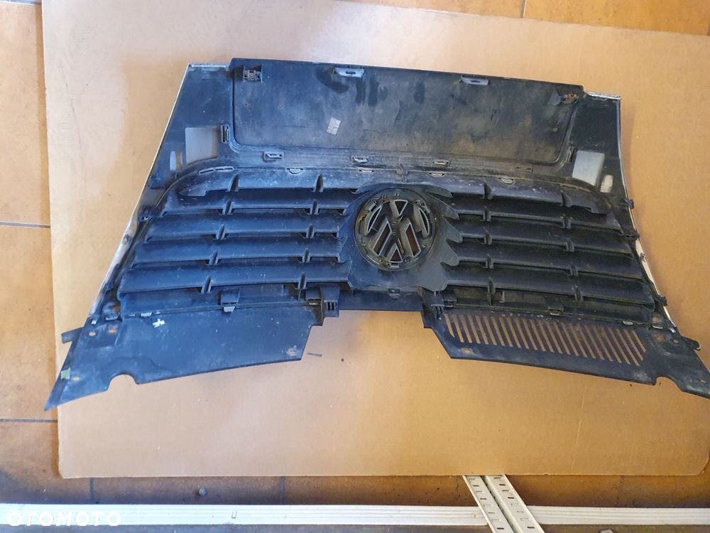 GRILL ATRAPA VW PASSAT B6 - 6