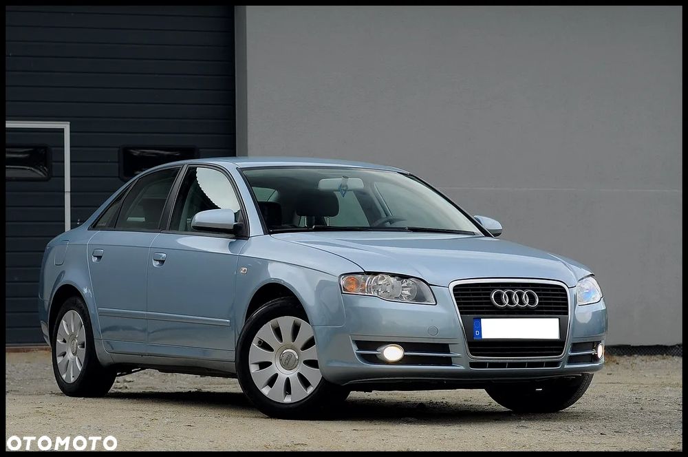 Audi A4 Limousine - 10