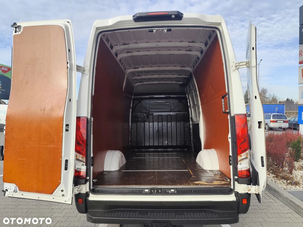 Iveco Daily 35S18 - 33