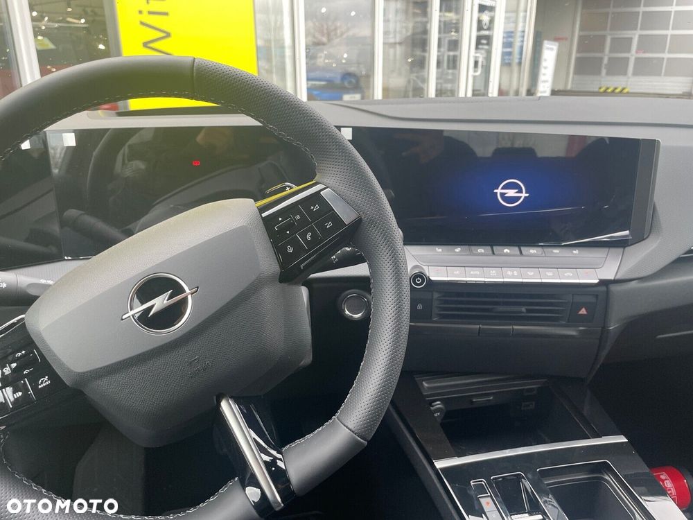 Opel Astra 1.2 T mHEV GS S&S eDTC - 11