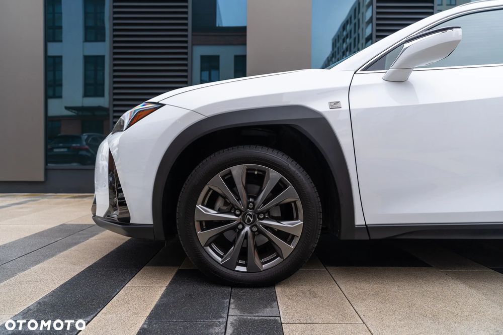 Lexus UX 250h GPF F Sport AWD - 10