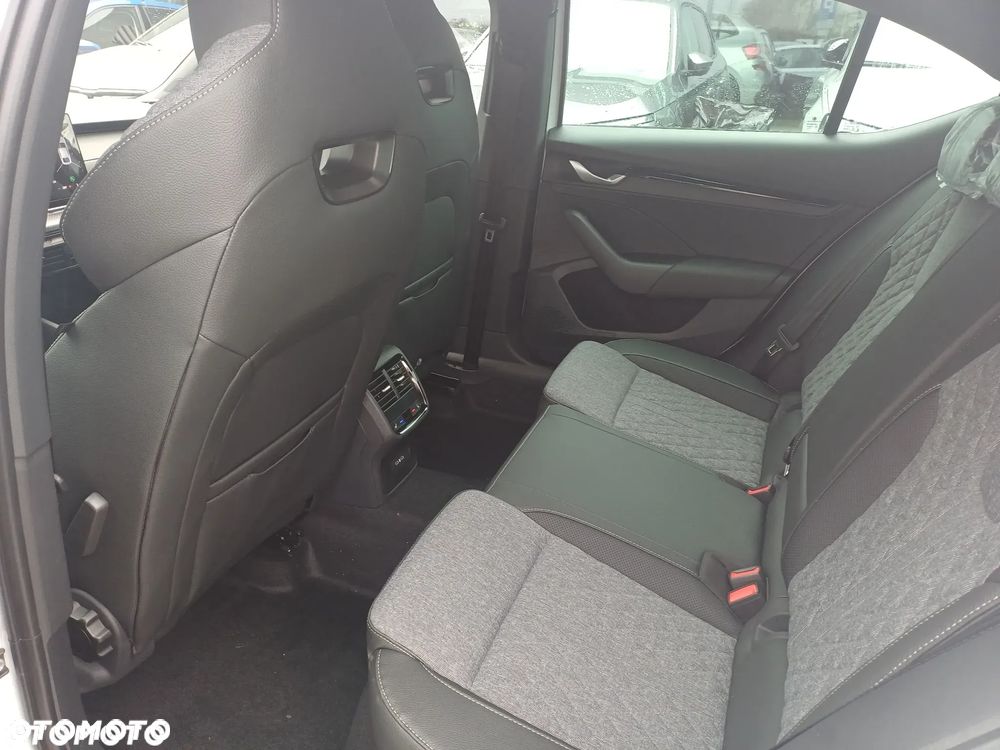 Skoda Octavia 1.5 TSI mHEV Sportline DSG - 22