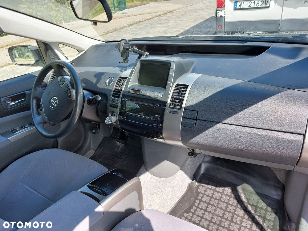 Toyota Prius - 5