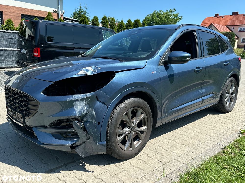 Ford Kuga 1.5 EcoBoost ST-LINE X - 3