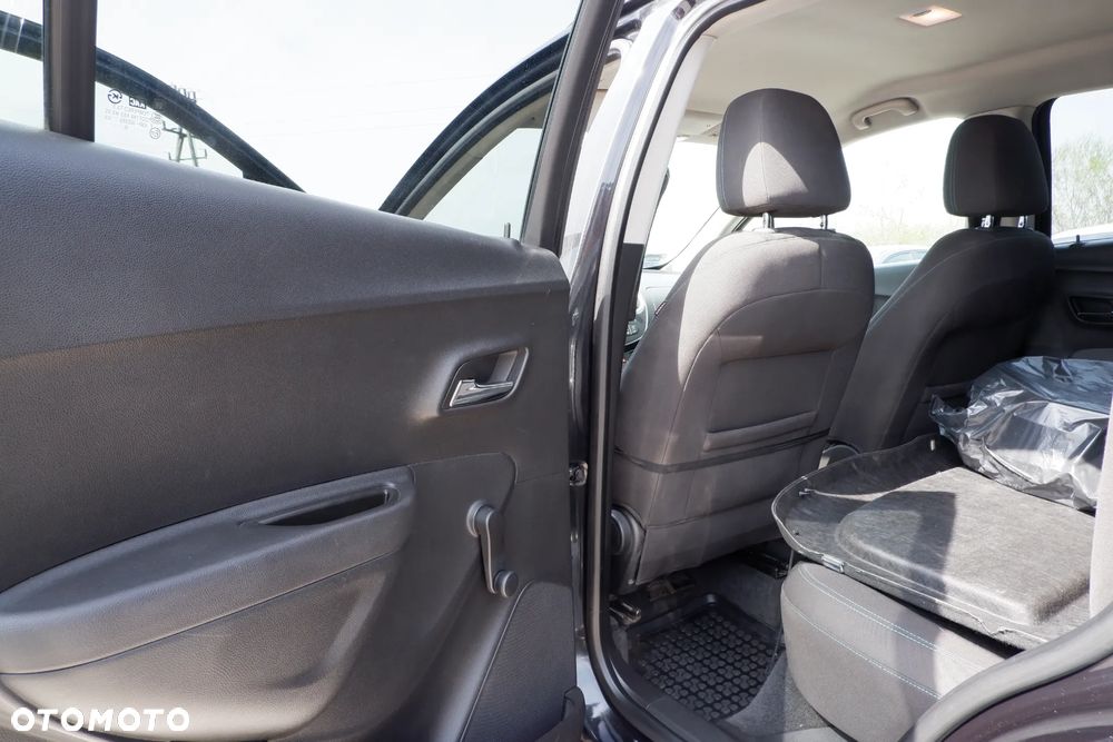 Chevrolet Trax 1.6 LS - 27