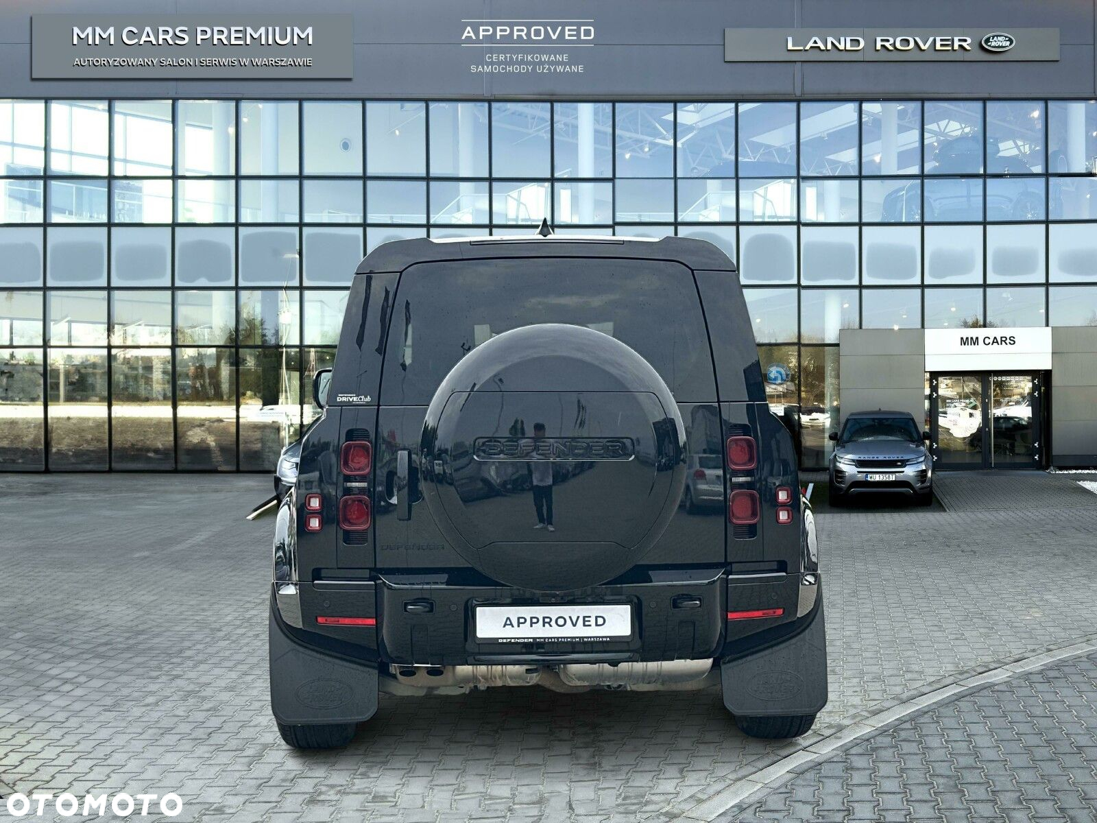 Land Rover Defender - 9