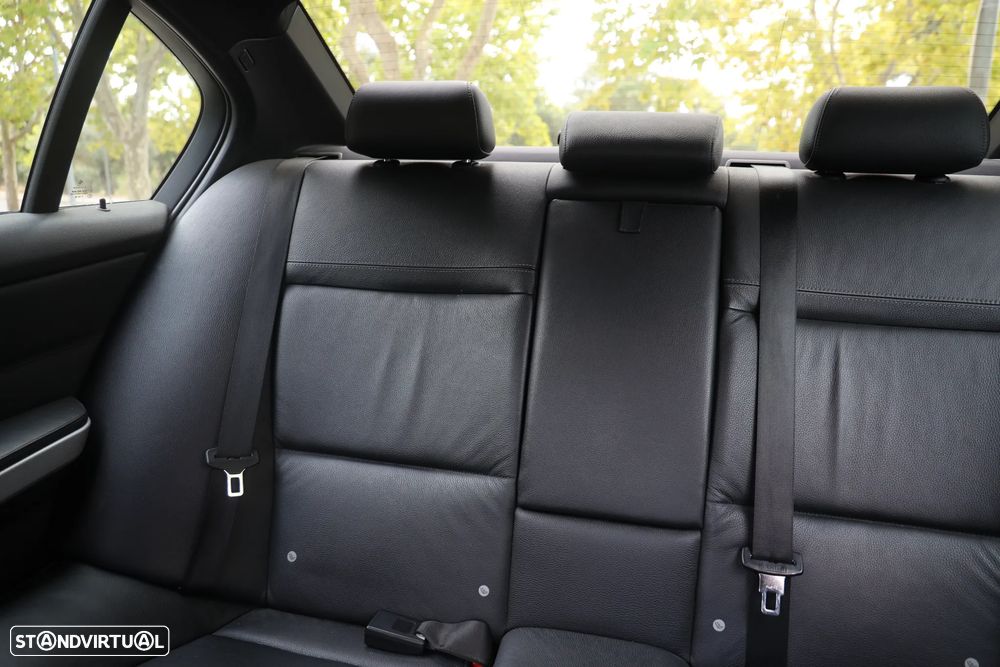 BMW 320 d - 14