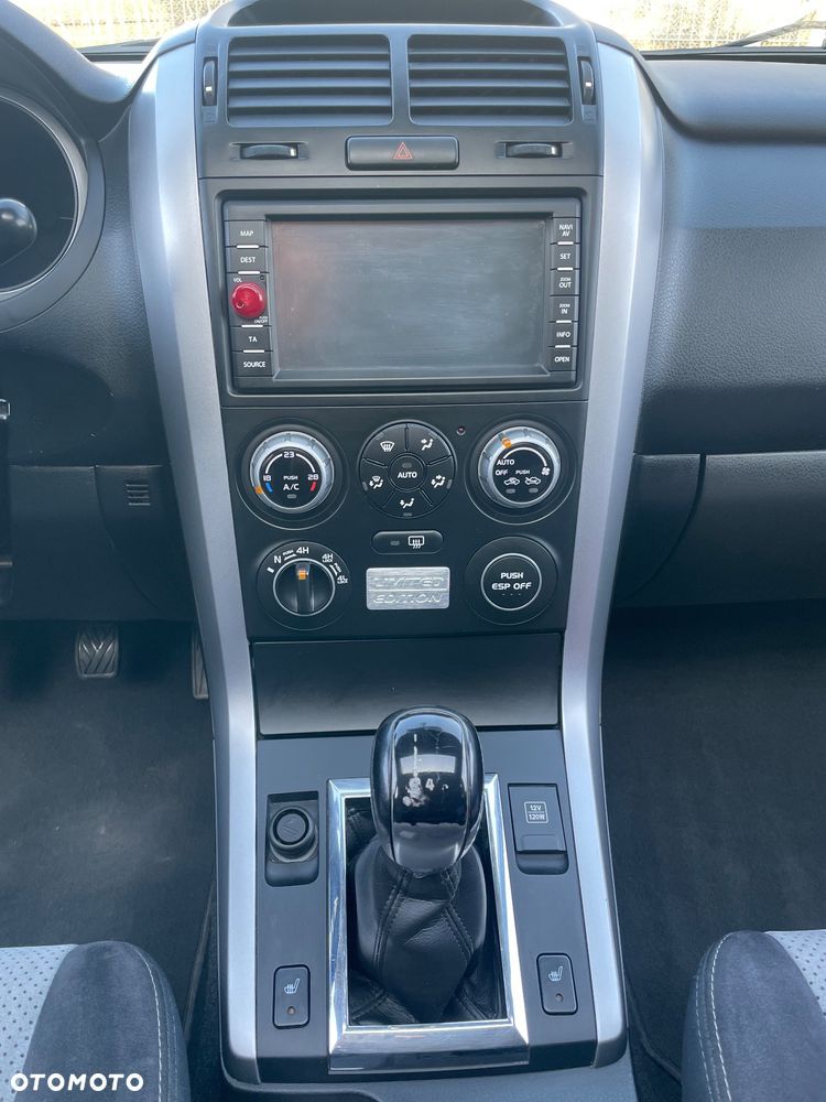 Suzuki Grand Vitara 2.0 Comfort Limited - 6