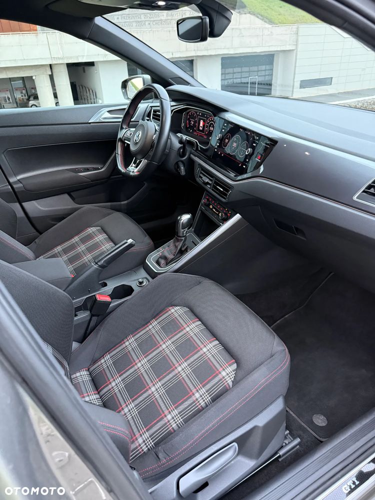 Volkswagen Polo - 10